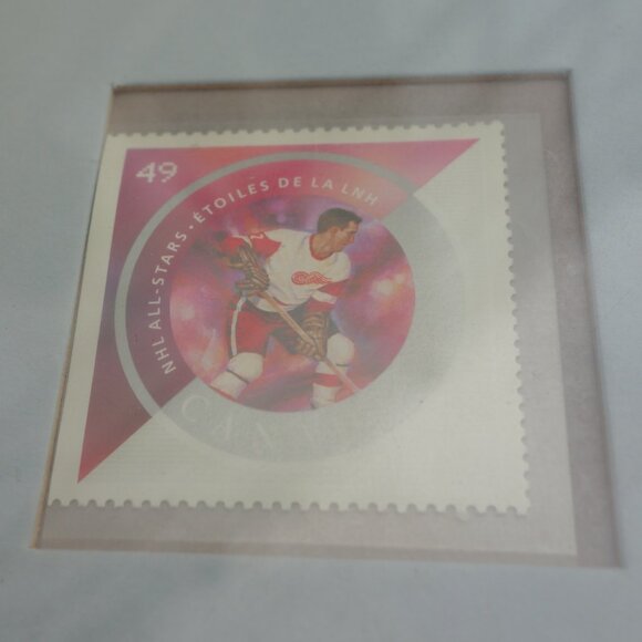 Canada Post Detroit Red Wings Stamp with Plastic Display - Picture 2 of 7